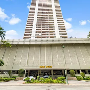 Royal Kuhio 1602 - Spacious With Stunning Mountain Views In The Heart Of Waikiki! , ホノルル 米国